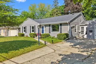 401 Bader St, Green Bay, WI 54302 - Photo 2