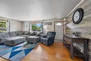 401 Bader St, Green Bay, WI 54302 - Photo 4