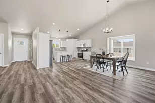 5749 N Sequoia Dr, Appleton, WI 54913 - Photo 6