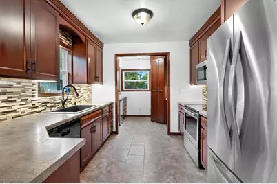 1324 W Rogers Avenue, Appleton, WI 54914 - Photo 12