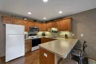 1909 Riverside Dr, Green Bay, WI 54313 - Photo 8