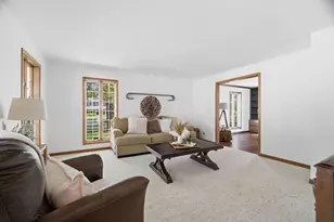 506 S Covenant Ln, Appleton, WI 54915 - Photo 2