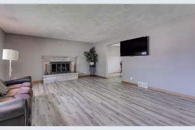 1805 E Marquette Street, Appleton, WI 54911 - Photo 14