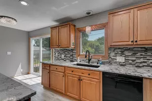 1805 E Marquette St, Appleton, WI 54911 - Photo 6