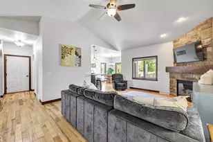 3660 Euro Ln, De Pere, WI 54115 - Photo 6