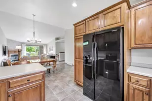 2924 Nandina Way, Green Bay, WI 54313 - Photo 8