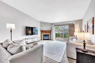 2924 Nandina Way, Green Bay, WI 54313 - Photo 2