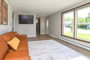 342 W Bell St, Neenah, WI 54956 - Photo 18