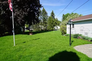 1142 Bond St, Green Bay, WI 54303 - Photo 2