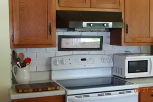 1142 Bond St, Green Bay, WI 54303 - Photo 10