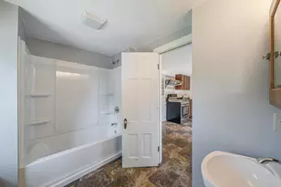 1319 Winnebago Ave, Oshkosh, WI 54901 - Photo 42
