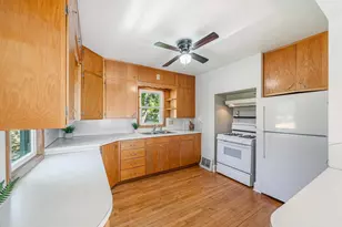 1319 Winnebago Ave, Oshkosh, WI 54901 - Photo 14