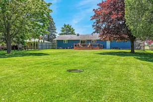 368 E Jefferson Ave, Cleveland, WI 53015 - Photo 26