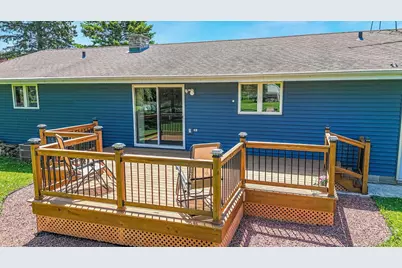 368 E Jefferson Avenue, Cleveland, WI 53015 - Photo 24