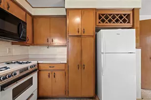 1833 Bond St, Green Bay, WI 54303 - Photo 16