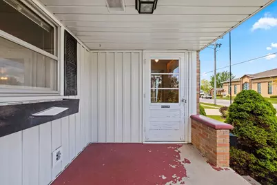 1833 Bond Street, Green Bay, WI 54303 - Photo 6