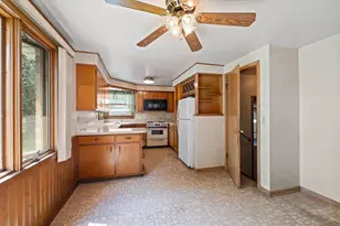 1833 Bond St, Green Bay, WI 54303 - Photo 12