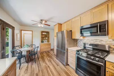 1230 County Rd II, Neenah, WI 54956 - Photo 8