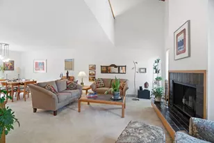 847 E Windfield Pl, Appleton, WI 54911 - Photo 2