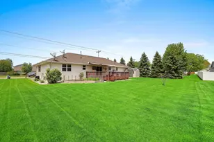 2311 Lawrence Dr, De Pere, WI 54115 - Photo 38