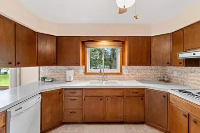 242 N Clinton Avenue, Clintonville, WI 54929 - Photo 12