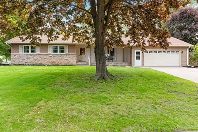 242 N Clinton Avenue, Clintonville, WI 54929 - Photo 2