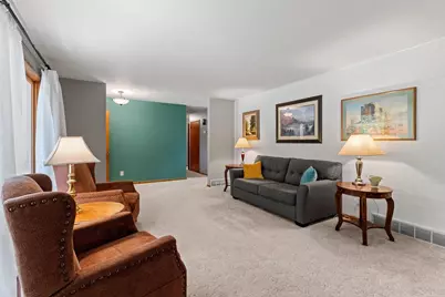 242 N Clinton Avenue, Clintonville, WI 54929 - Photo 6