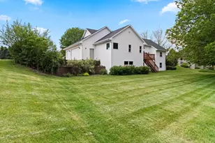 W7436 Ridgeside Dr, Neenah, WI 54956 - Photo 6