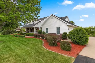 W7436 Ridgeside Drive, Neenah, WI 54956 - Photo 4