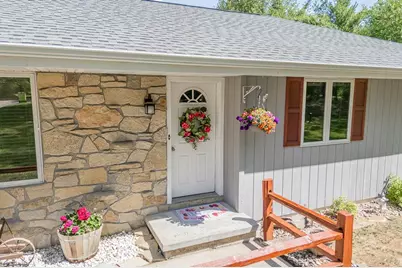 E8480 Huntley Road, Mukwa, WI 54961 - Photo 4