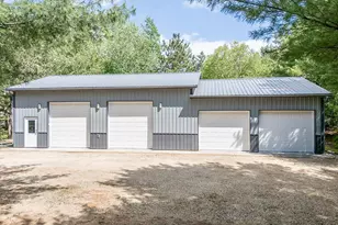 E8480 Huntley Rd, Mukwa, WI 54961 - Photo 2