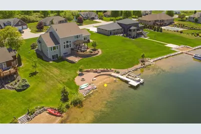 2949 Seafarer Way, Suamico, WI 54173 - Photo 74