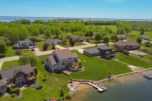 2949 Seafarer Way, Suamico, WI 54173 - Photo 74