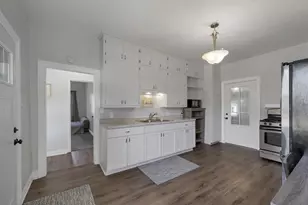 1179 Doty St, Green Bay, WI 54301 - Photo 10