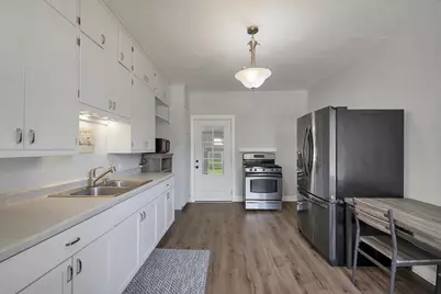 1179 Doty Street, Green Bay, WI 54301 - Photo 2