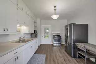 1179 Doty St, Green Bay, WI 54301 - Photo 2