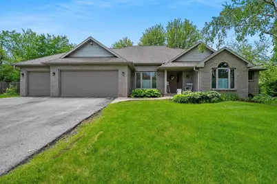 4410 Flagstone Court, De Pere, WI 54115 - Photo 4