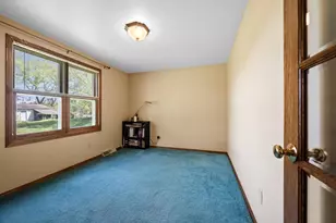 1145 Crestwood Dr, Green Bay, WI 54313 - Photo 12