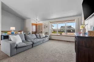 1960 Red Fox Ln, Kaukauna, WI 54130 - Photo 8