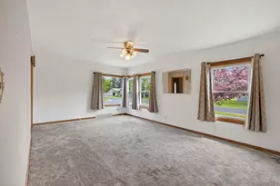 2053 10th St, Marinette, WI 54143 - Photo 6
