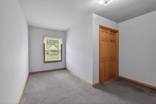 2053 10th St, Marinette, WI 54143 - Photo 10