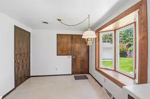 1532 North Rd, Green Bay, WI 54313 - Photo 10