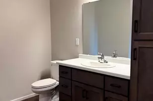 2109 Golden Gate Dr, Appleton, WI 54913 - Photo 6