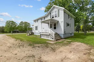 567 Broadway St, Berlin, WI 54923 - Photo 12