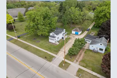 567 Broadway Street, Berlin, WI 54923 - Photo 2
