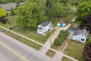 567 Broadway St, Berlin, WI 54923 - Photo 2