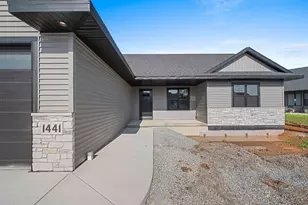 1441 Crossroads Dr, De Pere, WI 54115 - Photo 40