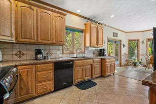 3803 N Cripple Creek Dr, Appleton, WI 54913 - Photo 8