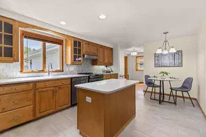 2714 N Elmwood Court, Appleton, WI 54911 - Photo 4