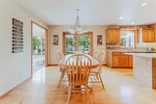 2545 Gaslight Ct, Oshkosh, WI 54904 - Photo 6